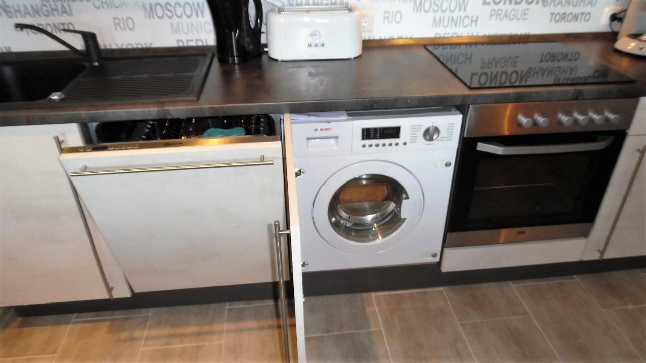 Apartment Luxussuite 1a Meerblick, Maritim Residenz, 22er Stock, Modernes Styling, Am