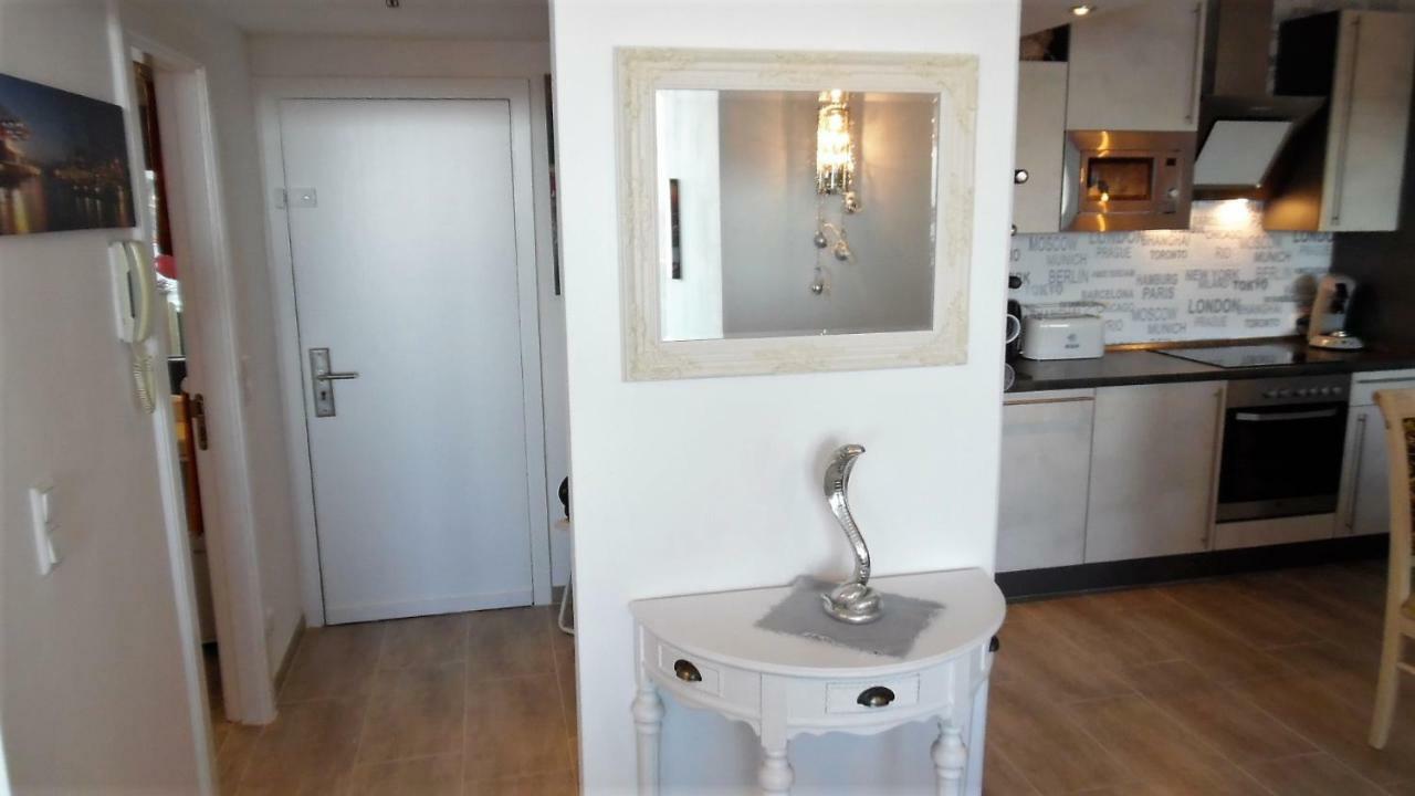 Apartment Luxussuite 1a Meerblick, Maritim Residenz, 22er Stock, Modernes Styling, Am Lubeck