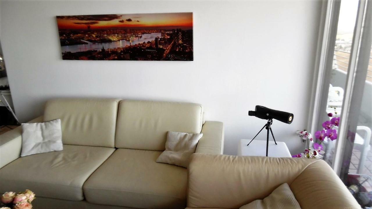 Luxussuite 1a Meerblick, Maritim Residenz, 22er Stock, Modernes Styling, Am Lubeck