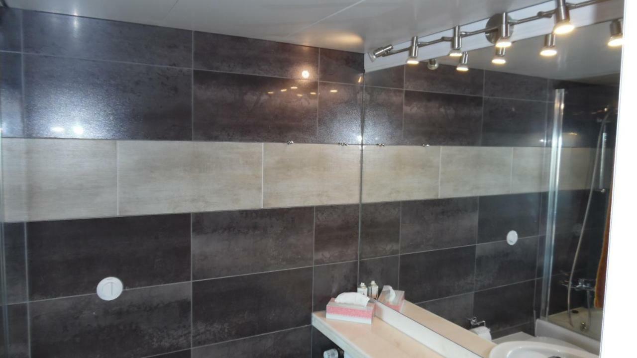 Luxussuite 1a Meerblick, Maritim Residenz, 22er Stock, Modernes Styling, Am Lubeck