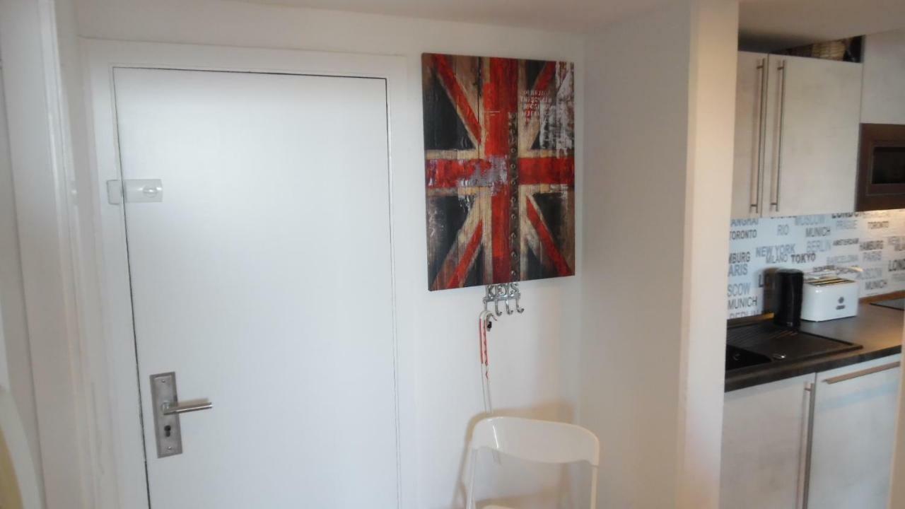Luxussuite 1a Meerblick, Maritim Residenz, 22er Stock, Modernes Styling, Am Apartment Lubeck